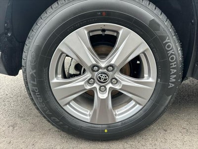 2025 TOYOTA TRUCK RAV4 HYBRID LE