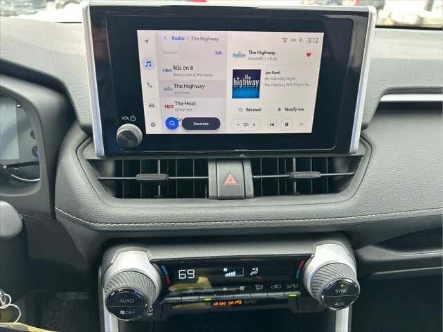 2025 Toyota RAV4 Hybrid LE