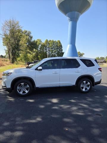 2023 Honda Pilot EX-L w/Rear Captain's Chairs