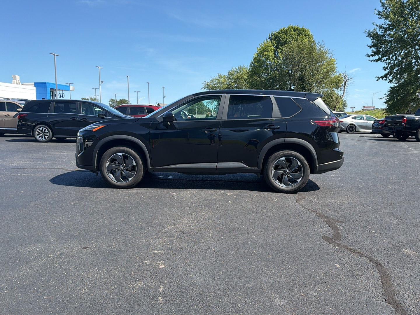 2025 Nissan Rogue SV