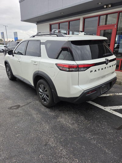 2023 Nissan Pathfinder SV
