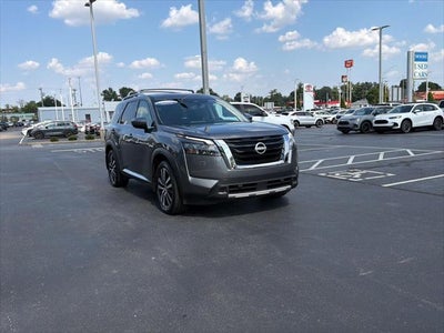 2025 Nissan Pathfinder Platinum