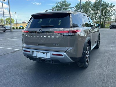 2024 Nissan Pathfinder Platinum