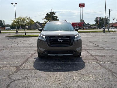 2024 Nissan Pathfinder Platinum