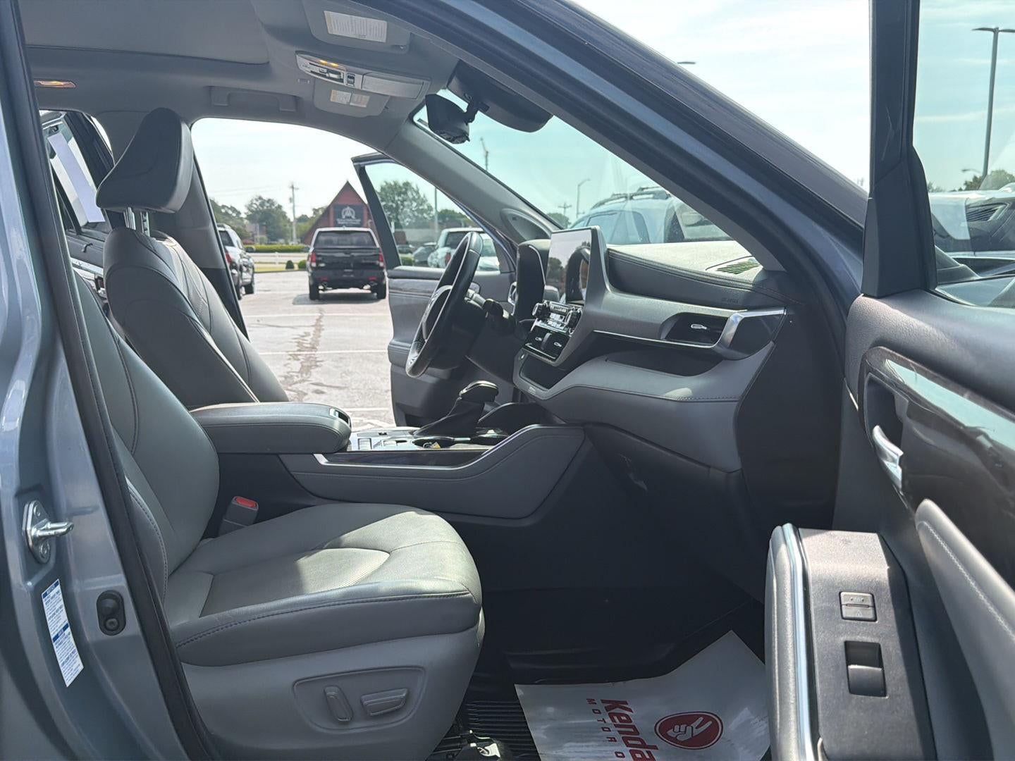2021 Toyota Highlander Hybrid Platinum