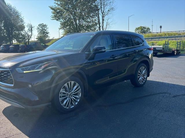 2022 Toyota Highlander Platinum