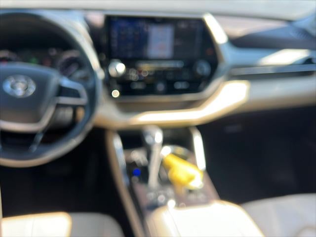 2022 Toyota Highlander Platinum