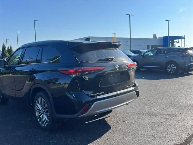 2022 Toyota Highlander Platinum