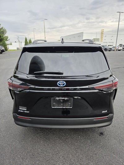 2025 Toyota Sienna XLE 7-Passenger