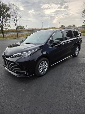 2025 Toyota Sienna XLE 7-Passenger