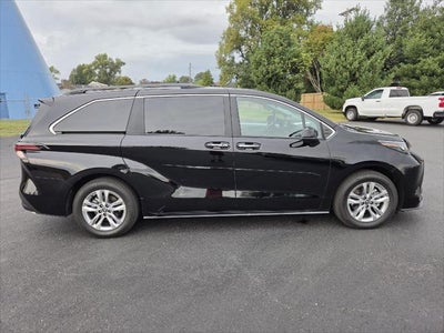 2025 Toyota Sienna XLE 7-Passenger