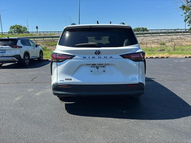 2022 Toyota Sienna XLE