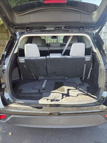 2025 Toyota Highlander LE