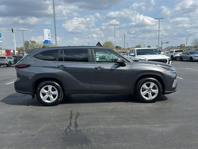 2024 Toyota Highlander LE