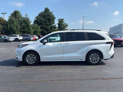 2024 Toyota Sienna XLE