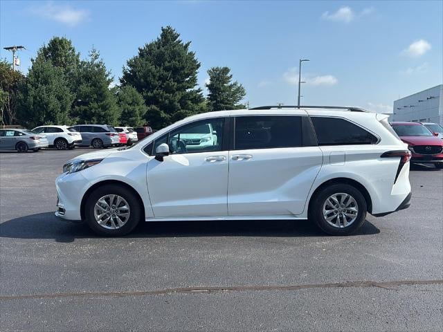 2024 Toyota Sienna XLE