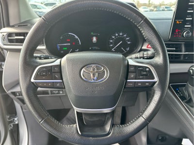 2024 Toyota Sienna XLE