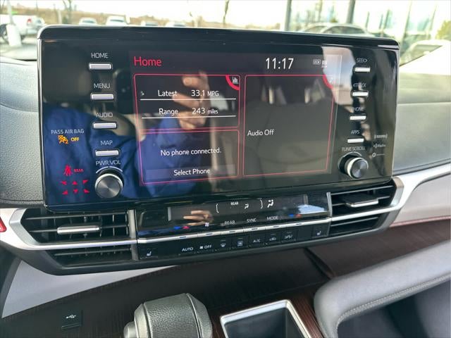 2024 Toyota Sienna XLE