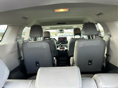 2024 Toyota Sienna XLE