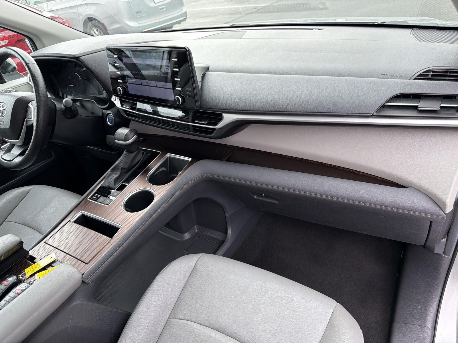 2024 Toyota Sienna XLE