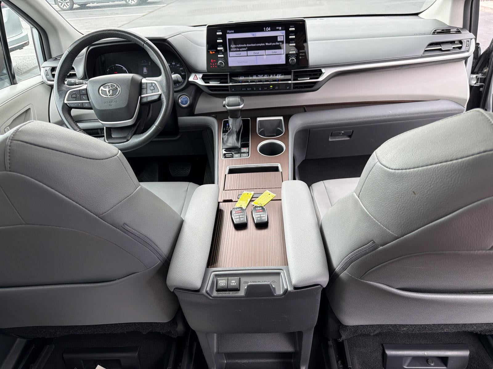 2024 Toyota Sienna XLE