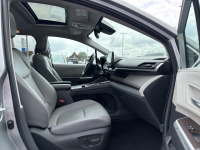 2024 Toyota Sienna XLE