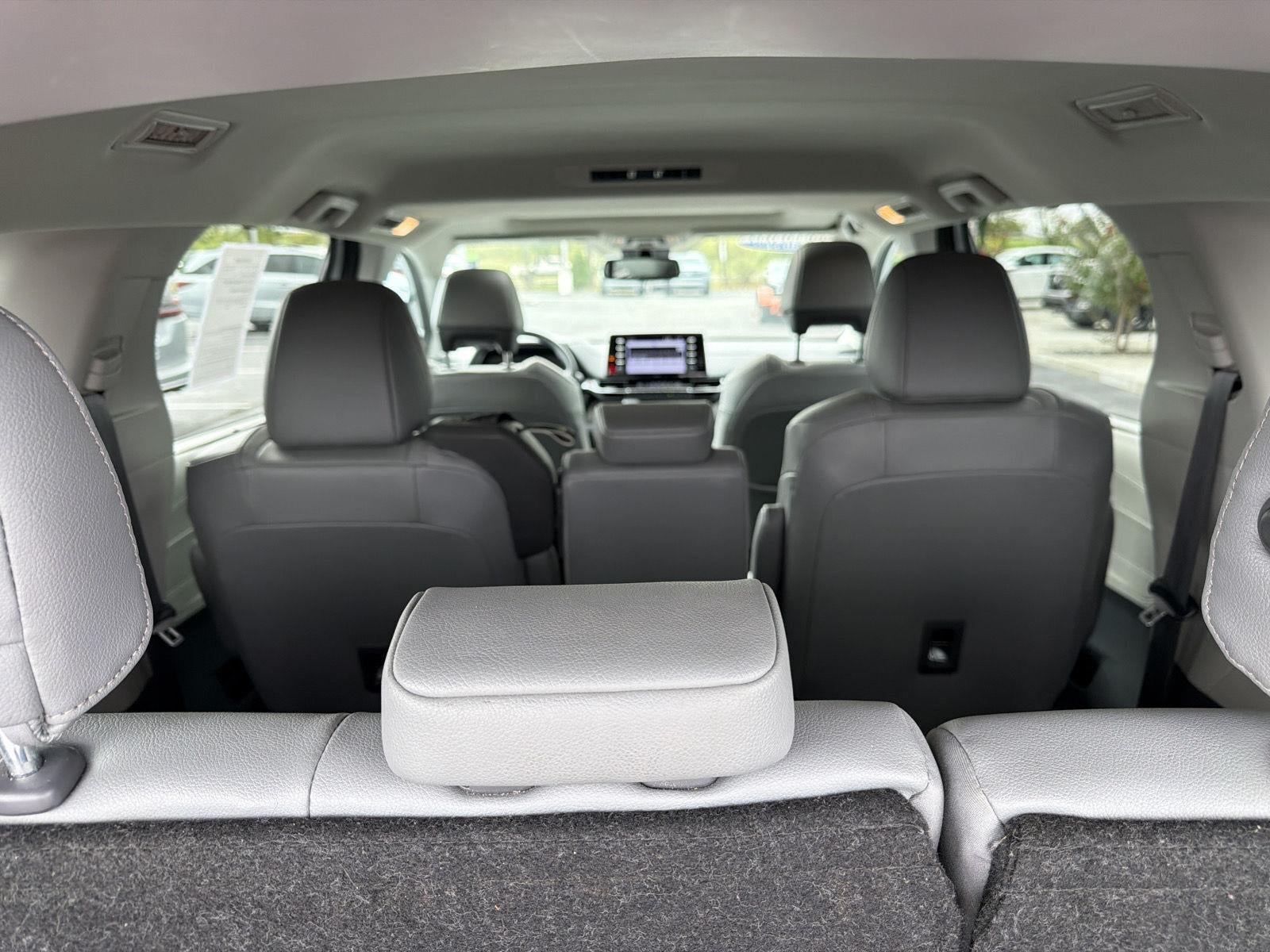 2024 Toyota Sienna XLE