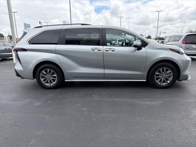 2024 Toyota Sienna XLE