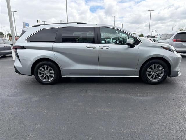 2024 Toyota Sienna XLE