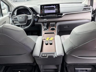 2024 Toyota Sienna XLE