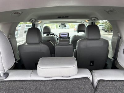 2024 Toyota Sienna XLE