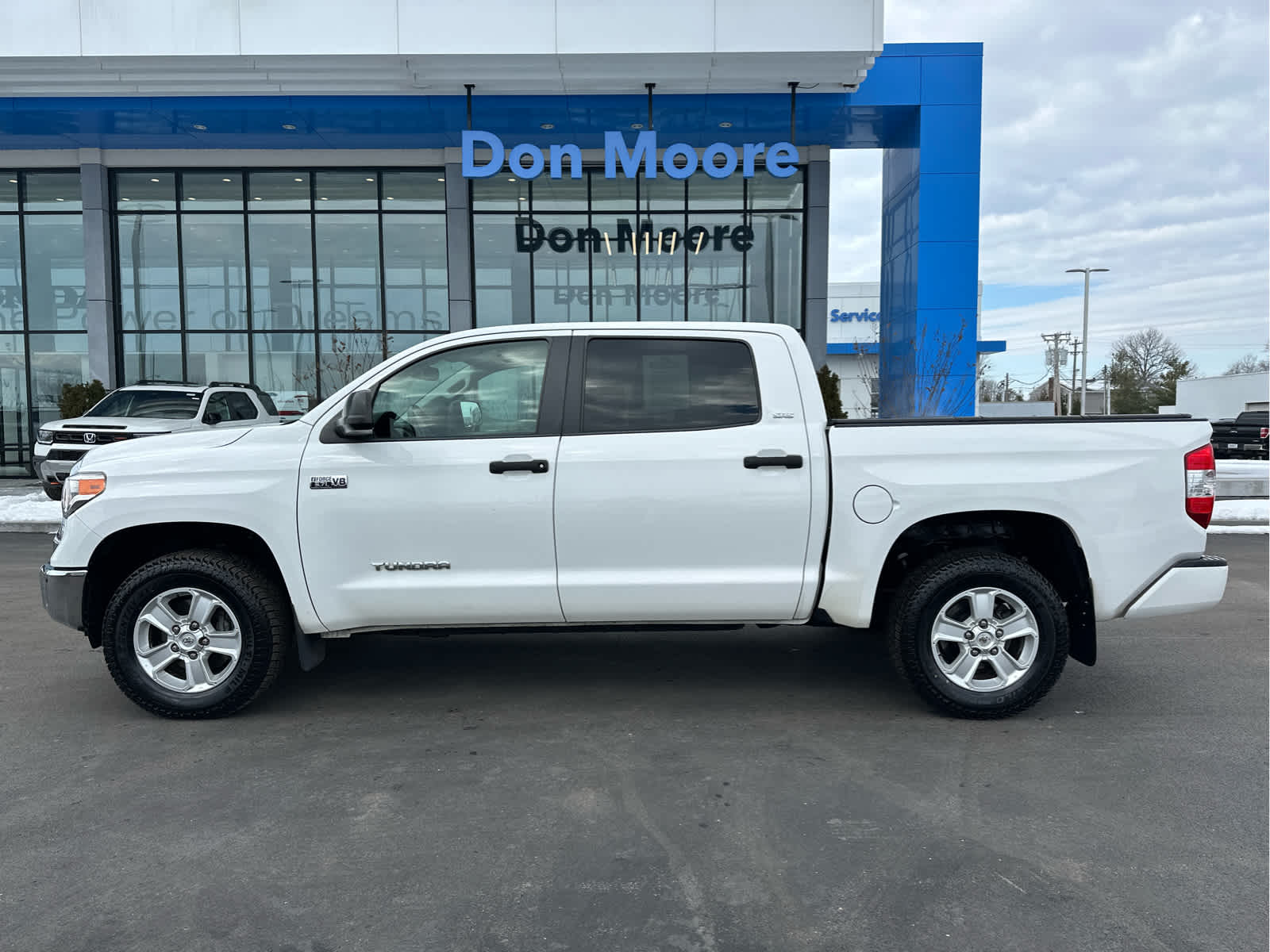 2017 Toyota Tundra SR5