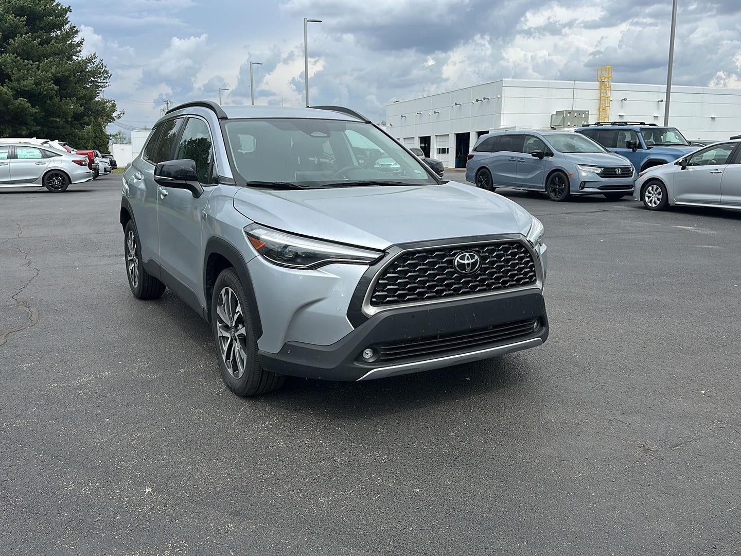 2025 Toyota Corolla Cross XLE