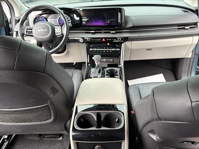2023 Kia Carnival EX