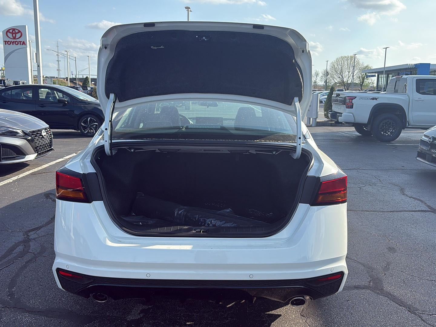 2026 Nissan Altima SR