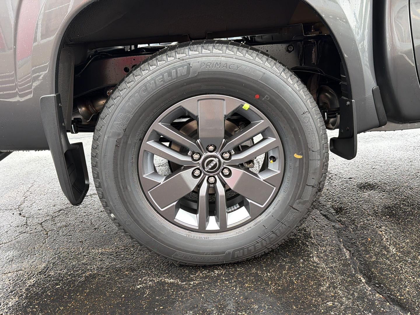 2027 Nissan Frontier SV