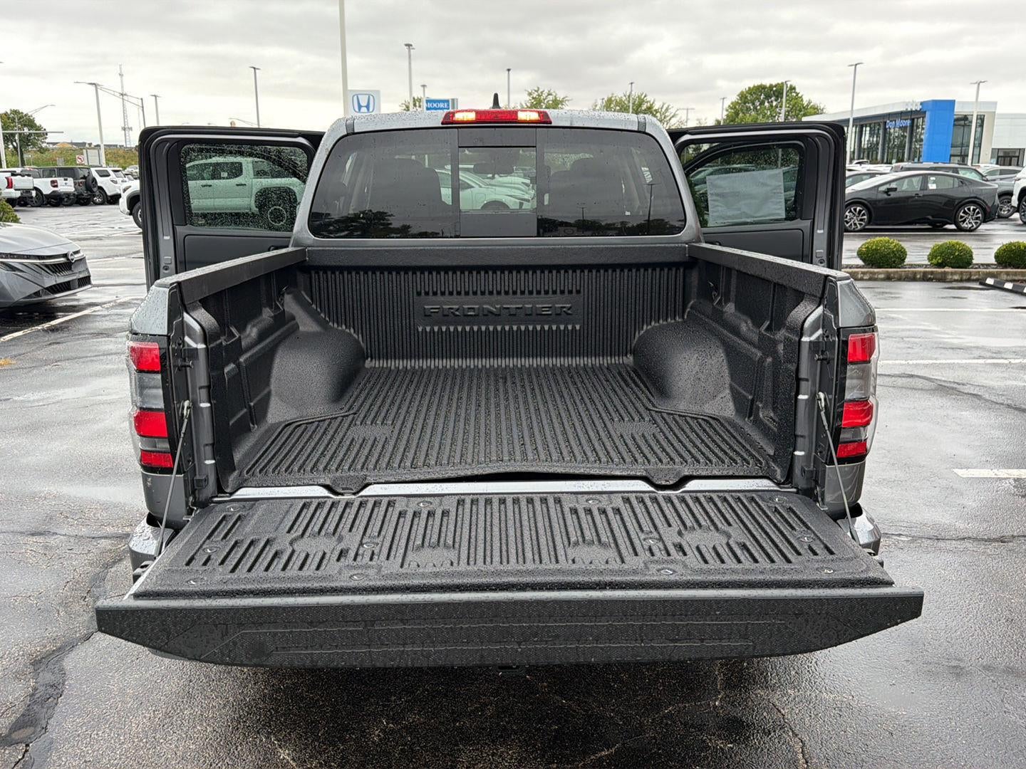 2027 Nissan Frontier SV