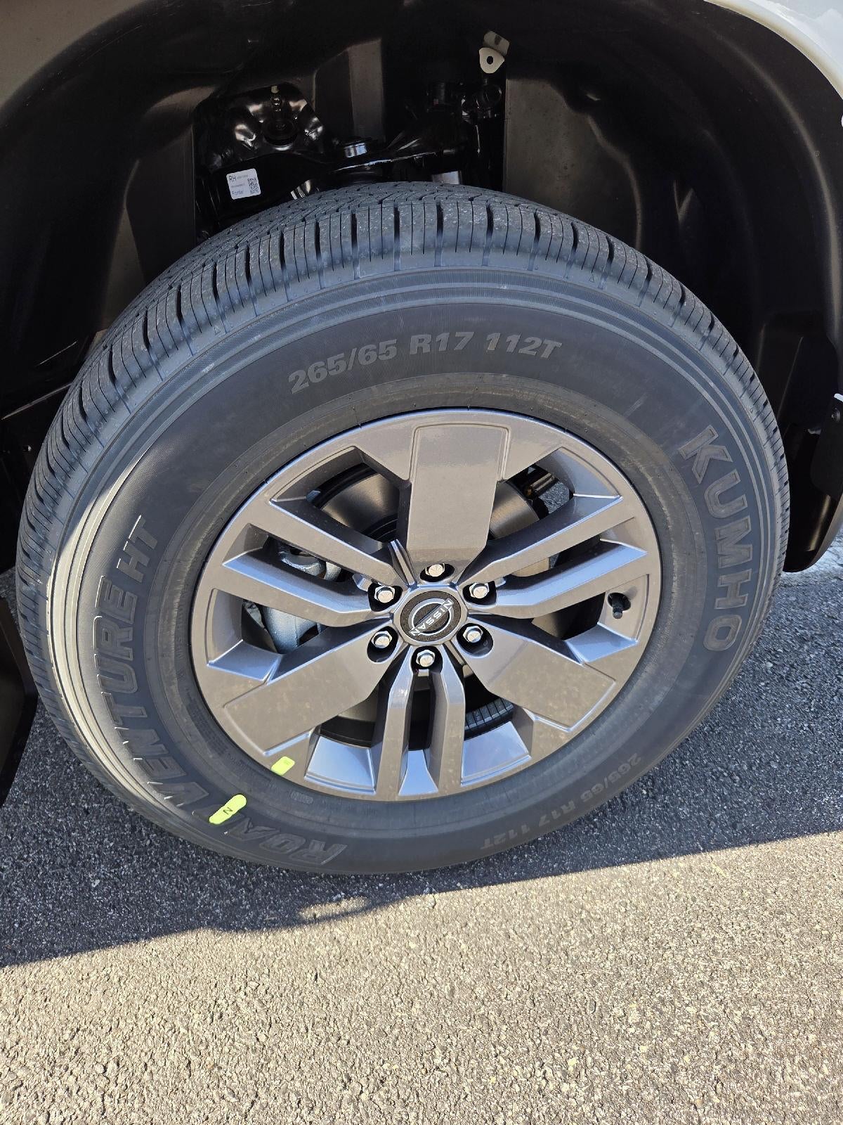2027 Nissan Frontier SV