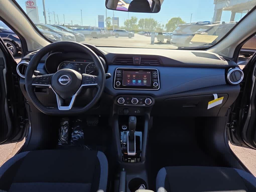 2025 Nissan Versa SV