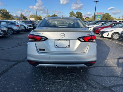2025 Nissan Versa SR