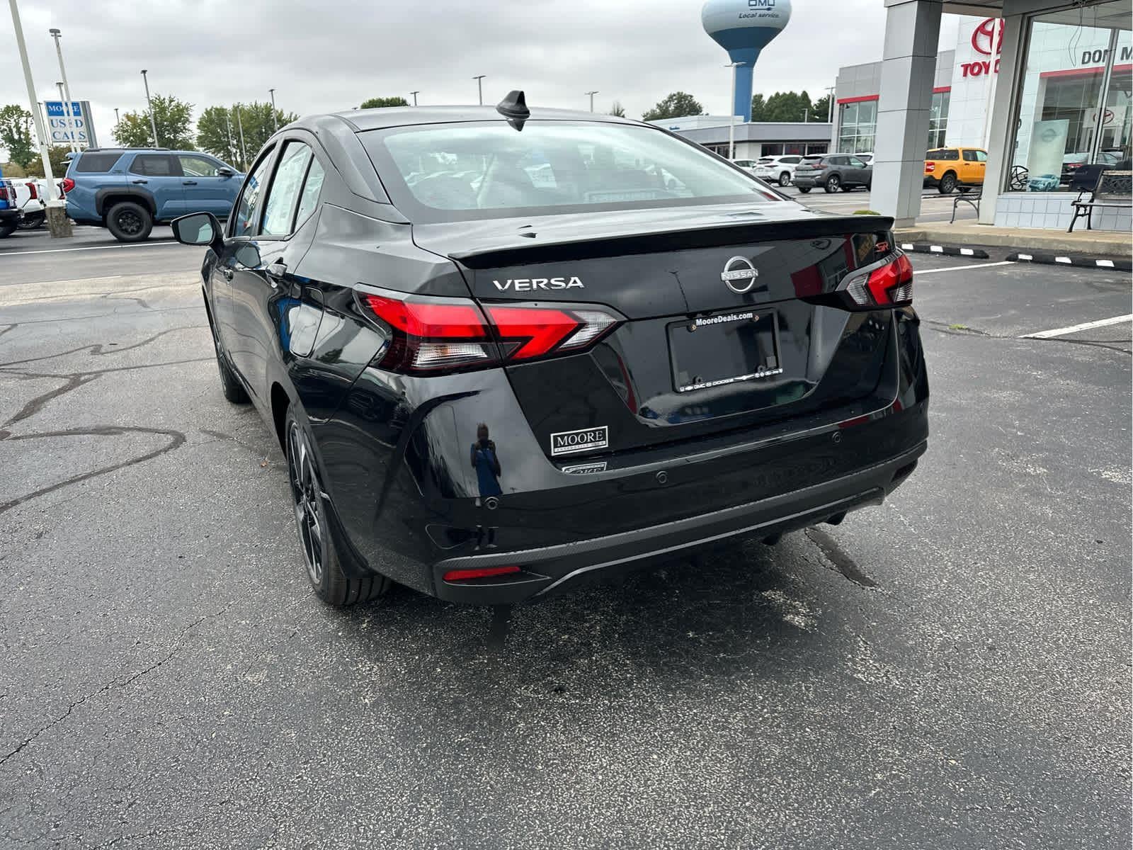 2025 Nissan Versa SR