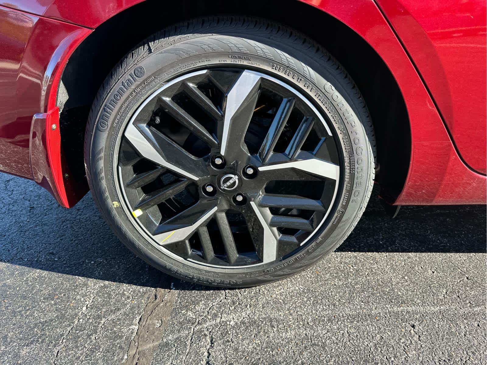 2025 Nissan Versa SR