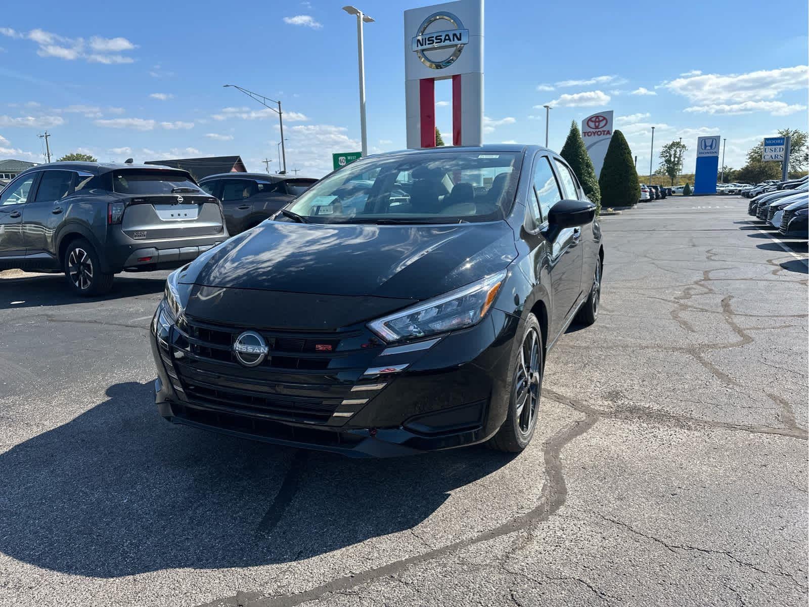 2025 Nissan Versa SR