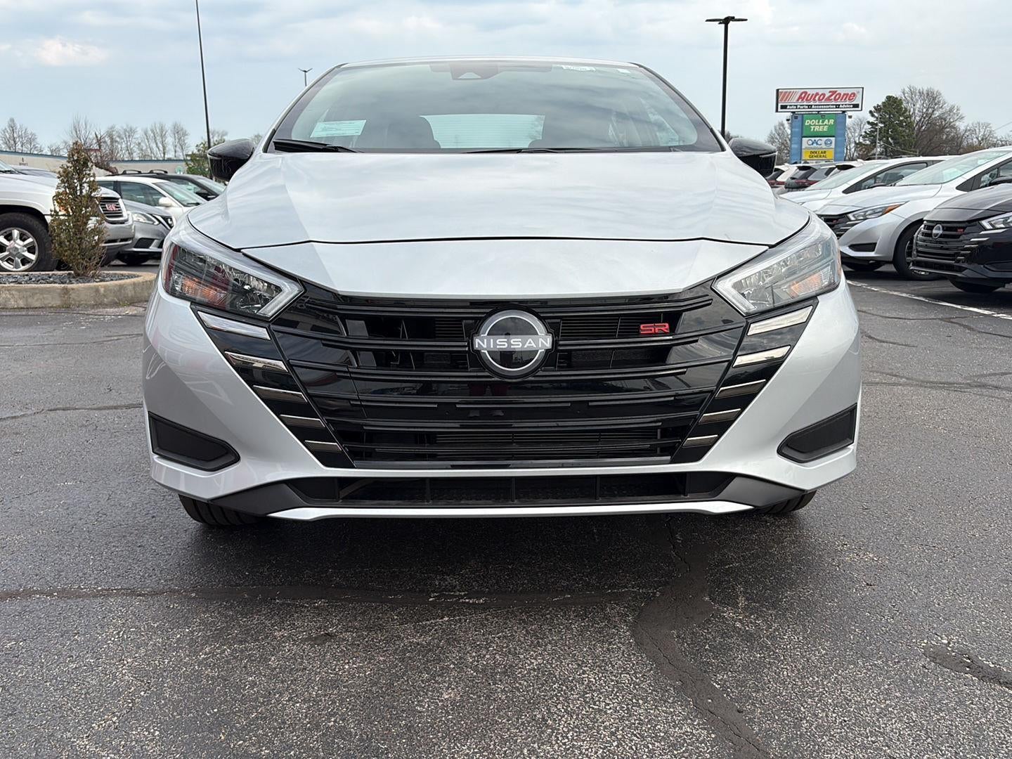 2025 Nissan Versa SR