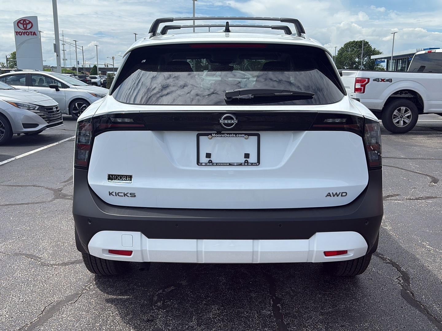 2026 Nissan Kicks SV