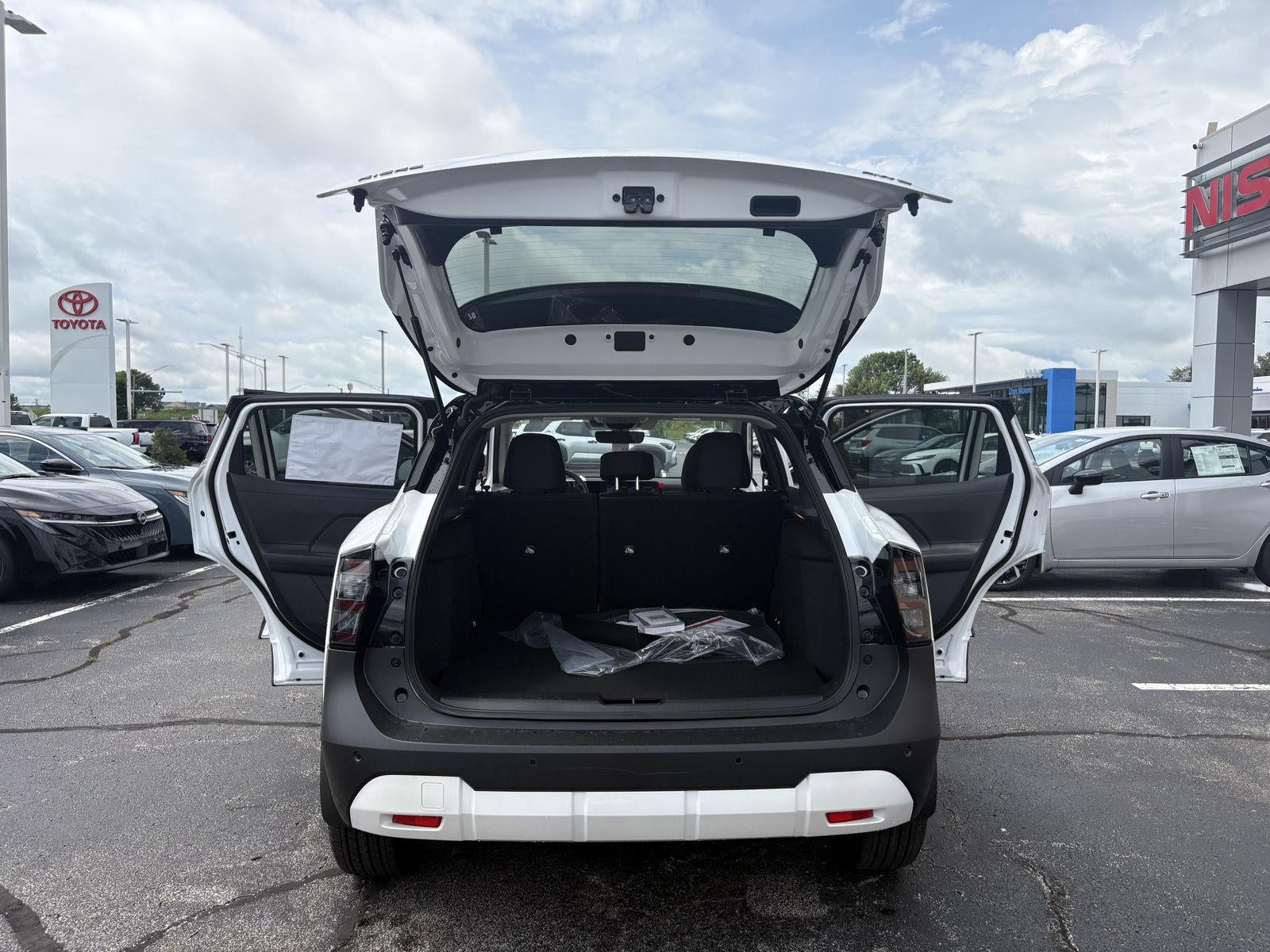 2026 Nissan Kicks SV