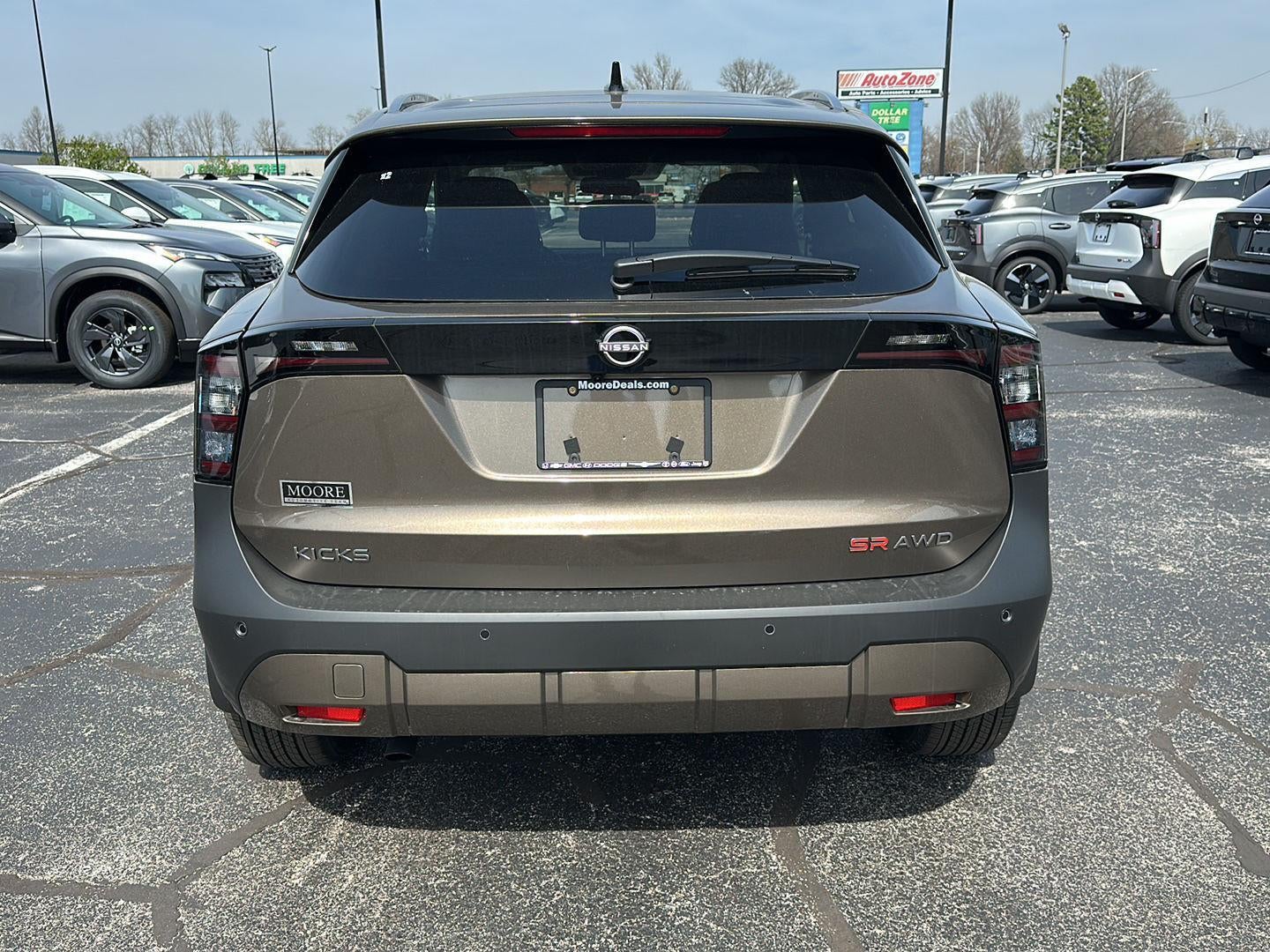 2026 Nissan Kicks SR