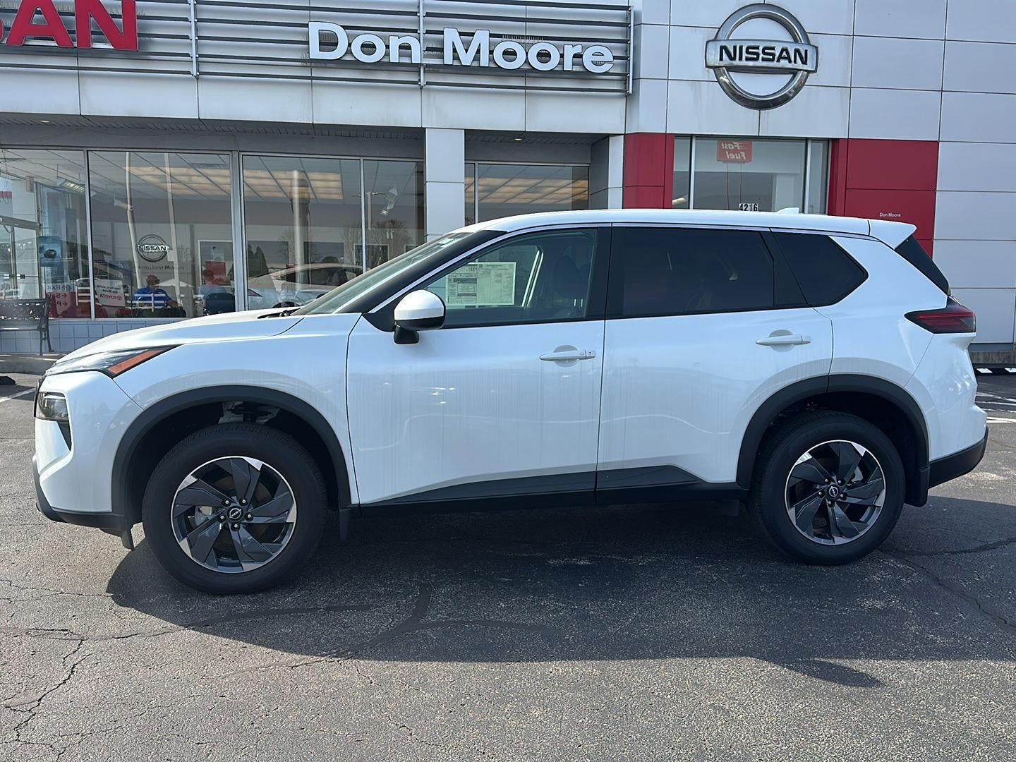 2026 Nissan Rogue SV