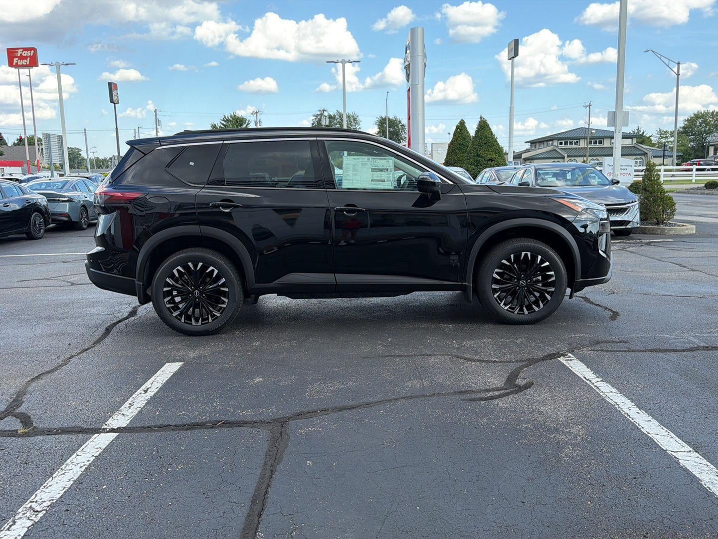 2026 Nissan Rogue Dark Armor