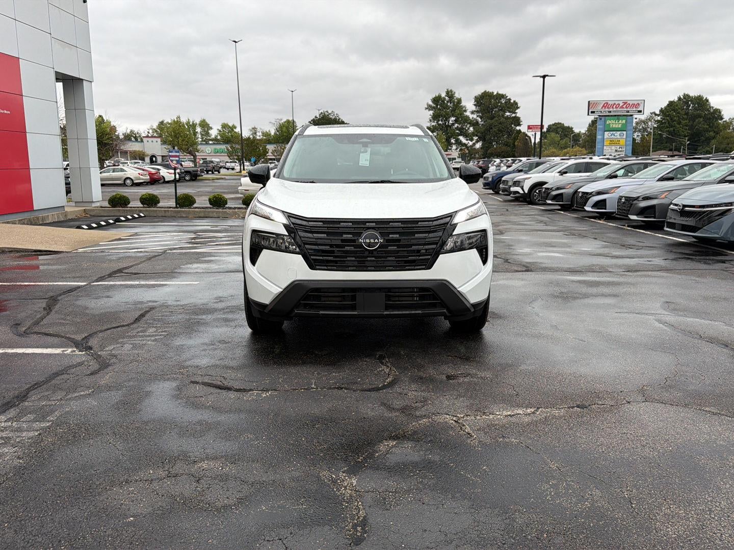 2026 Nissan Rogue Dark Armor